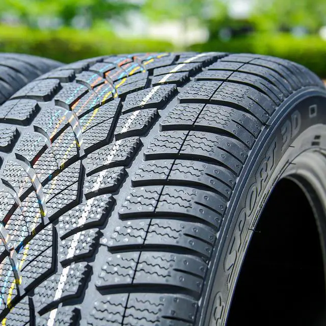 Alt view image 2 of 7 - Dunlop Sp Winter Sport 3D P265/40R20 104V bsw Winter Tire
