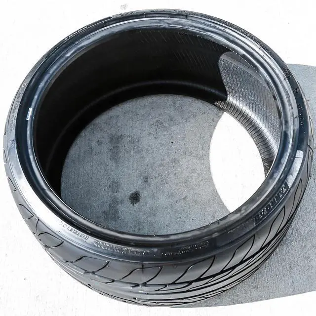 Alt view image 3 of 7 - 295/35R24 110W - Farroad FRD88 High Performance Tire
