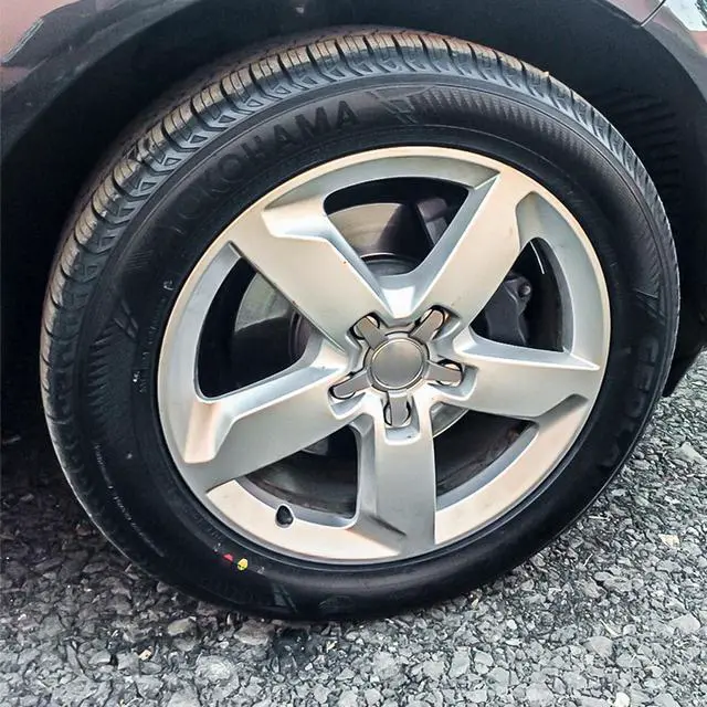 Alt view image 7 of 7 - 245/70R18 110H - Yokohama Geolandar X-CV G057 Performance All Season Tire