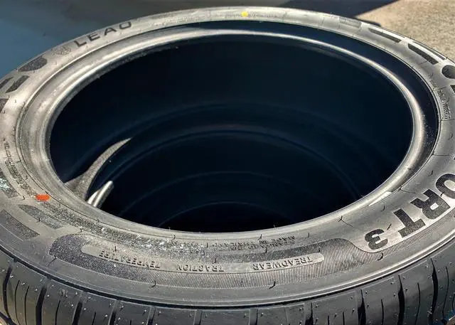 Alt view image 4 of 7 - 225/45R17 94W XL - Leao Lion Sport 3 High Performance All Season Tire