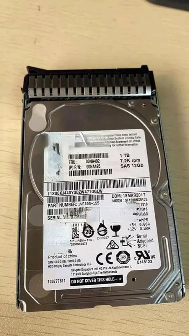 Main image of For Lenovo 00NA491 00NA492 hard disk 1TB 7.2K 12Gbps SAS 2.5 inch