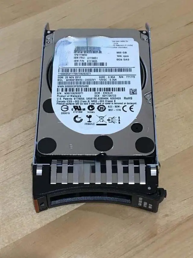 Main image of For IBM X3650 M4 X3850 X5 hard disk 81Y9650 81Y9651 900G SAS 2.5 inch