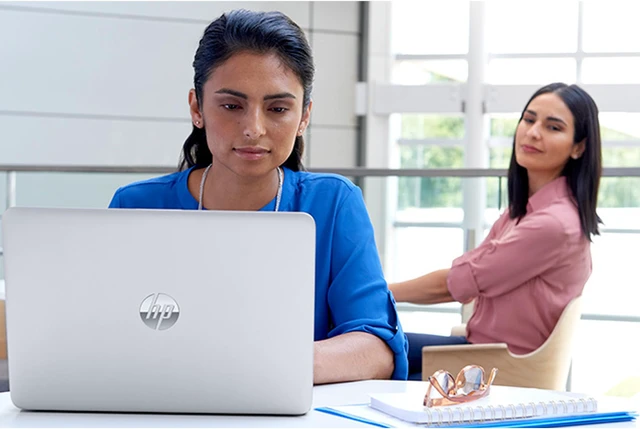 Alt view image 12 of 12 - HP - 15.6" Laptop Intel Core i5 - 8GB Memory - 256GB SSD - Natural Silver
Notebook 15-dy2093dx