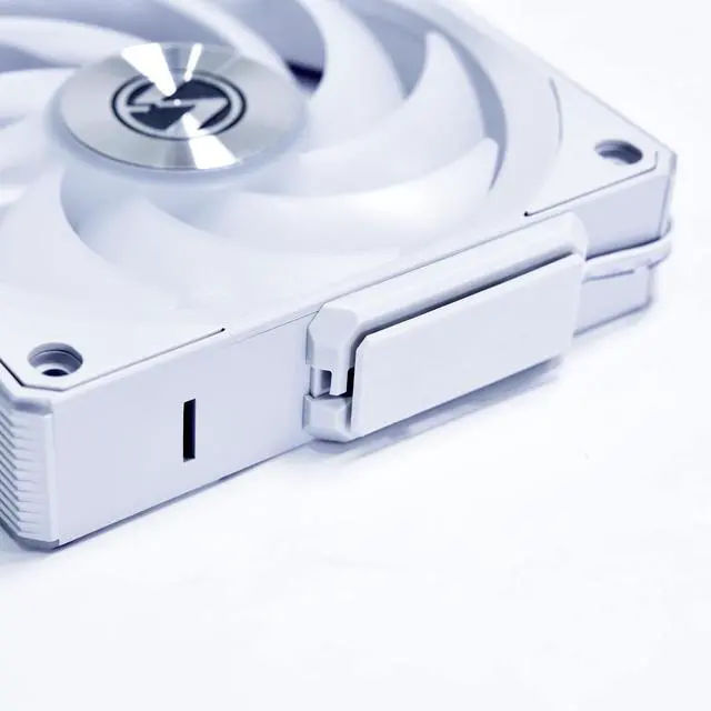 Alt view image 4 of 7 - Lian Li UNI Fan CL120 ARGB 120mm PWM Fans - Triple Pack (Reverse Blade) - 2.4 GHz Wireless Signal RGB & PC Case Fans Control - Daisy-Chain - Controller Included and Required - White (12RCL1W3W)