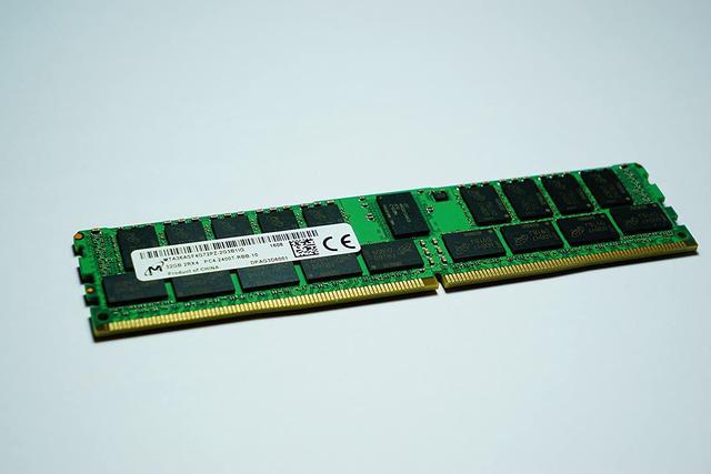 16G-D4-2400-MR EVGA 16GB DDR4 PC19200 Memory