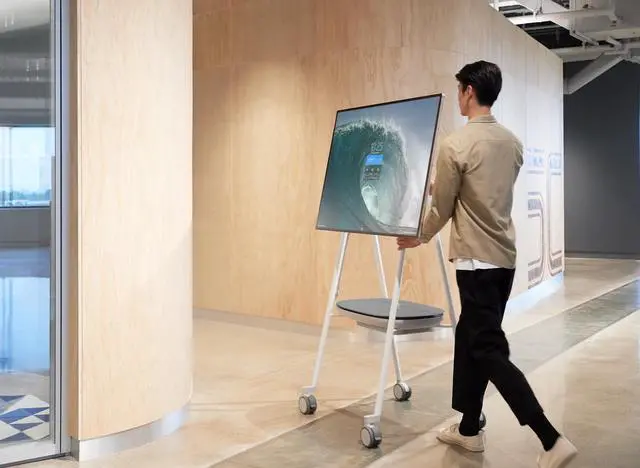 Alt view image 16 of 17 - APC Smart-UPS Charge Mobile Battery For Microsoft Surface Hub 2