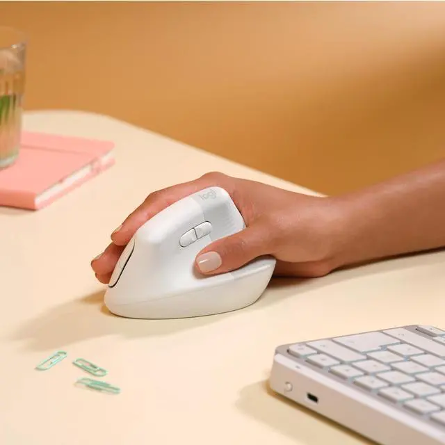 Alt view image 3 of 7 - Logitech Lift for Mac - Vertical mouse - ergonomic - optical - 6 buttons - wireless - Bluetooth - Logitech Logi Bolt USB