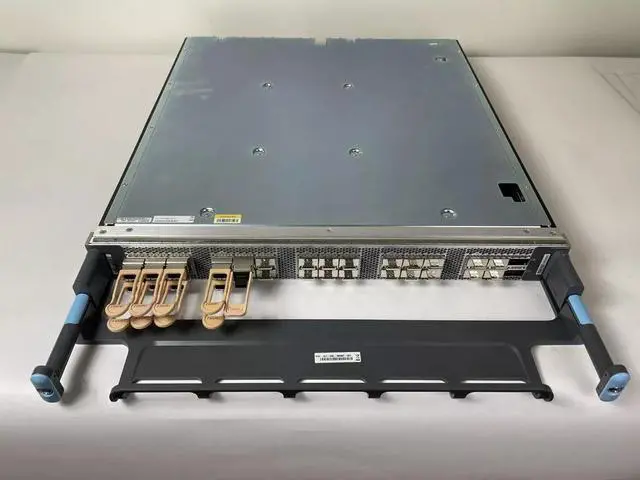 Alt view image 4 of 5 - JUNIPER QFX10000-30C 30-PORT 1000G QSFP28 / 24-PORT 40G QSFP+ 6-PORT 100G