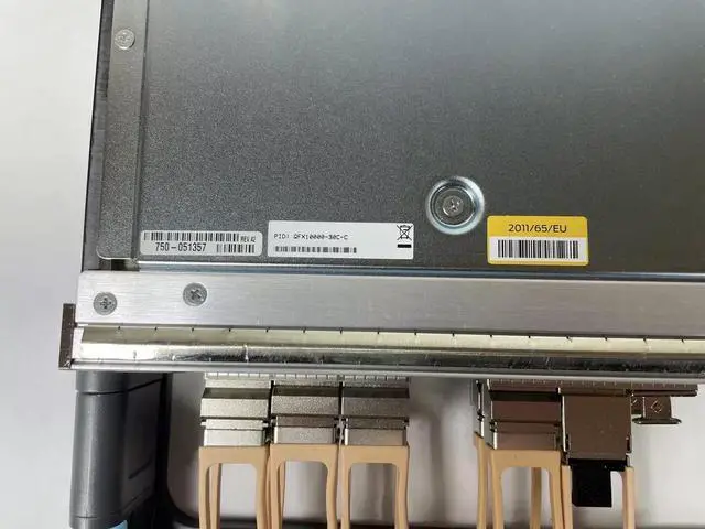 Alt view image 3 of 5 - JUNIPER QFX10000-30C 30-PORT 1000G QSFP28 / 24-PORT 40G QSFP+ 6-PORT 100G