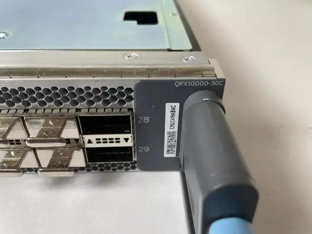 Alt view image 2 of 5 - JUNIPER QFX10000-30C 30-PORT 1000G QSFP28 / 24-PORT 40G QSFP+ 6-PORT 100G