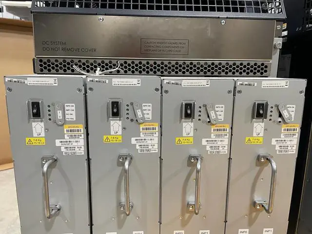 Alt view image 4 of 5 - JUNIPER CHAS-BP3-MX960-S-B INTERNET ROUTER + 4x PWR-MX960-4100-DC-S-F PS