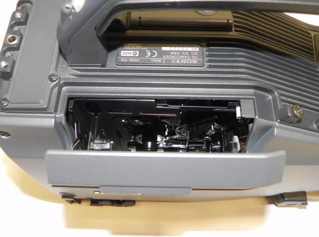 Alt view image 10 of 13 - Sony HDW-750 HDCAM HD Video Camera Digital HDVS Camcorder
