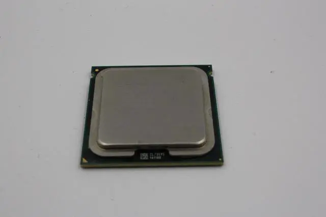 Alt view image 2 of 6 - INTEL Slaeg  Xeon X5355 Quadcore 2.66Ghz 8Mb L2 Cache 1333Mhz Fsb Socketlga771 65Nm 120W Processor Only