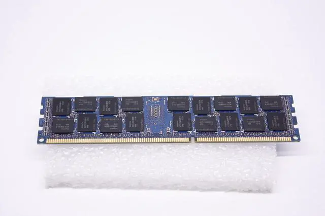 Alt view image 5 of 8 - HYNIXHynix Hmt31Gr7Bfr4A-H9 Hynix   8Gb (1X8Gb) Pc310600 1333Mhz Registered Ecc   1.35V 2Rx4 Ddr3 Sdram 240Pin Dimm Memory Module For Server