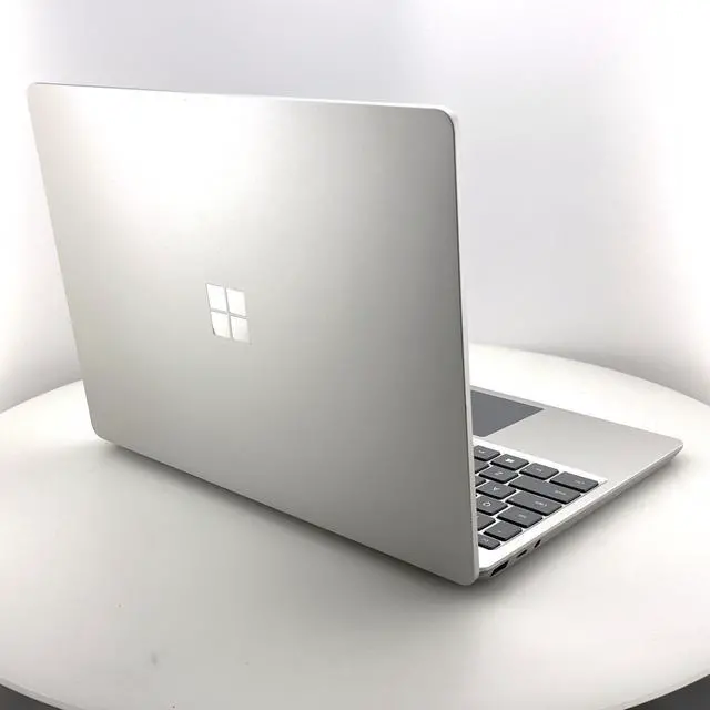 Alt view image 5 of 6 - Microsoft	Surface Go 1943 12.4" Intel Core i5-1035G1@1.0GHz	16GBRAM 256GB SSD Win 11 Pro