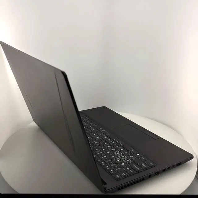Alt view image 5 of 6 - Clevo 960RF Gaming Laptop GeForce RTX 2070 i7-9750H 32GB SSD 1TB SSD Win 11 Pro