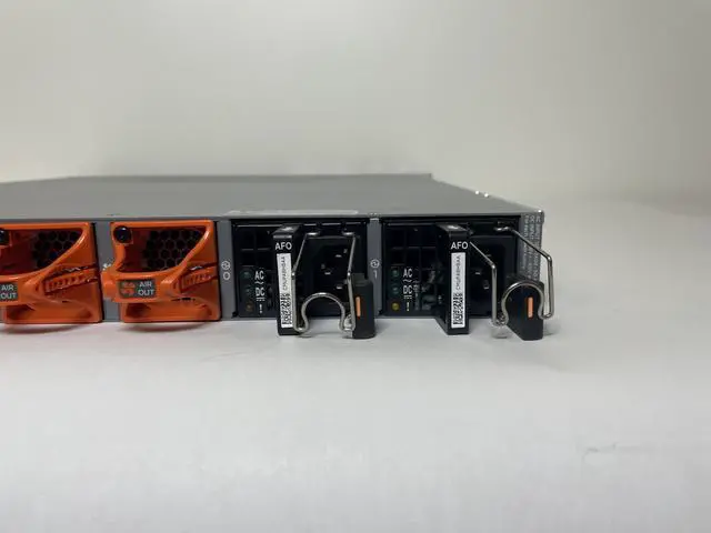 Alt view image 5 of 6 - Juniper QFX5100-24Q-AFO