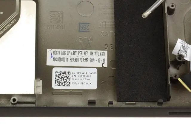 Alt view image 4 of 6 - New Spanish Dell OEM Alienware x17 R1 x17 R2 Palmrest Keyboard Assembly 35TNW