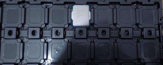 Alt view image 3 of 13 - Intel cpu CORE I9 13900KS 1700 24 Core FCLGA1700 CM8071504820503S-RMBX tray