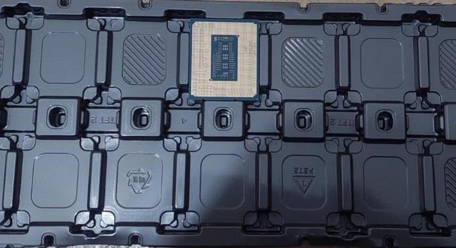Alt view image 4 of 13 - Intel cpu CORE I9 13900KS 1700 24 Core FCLGA1700 CM8071504820503S-RMBX tray