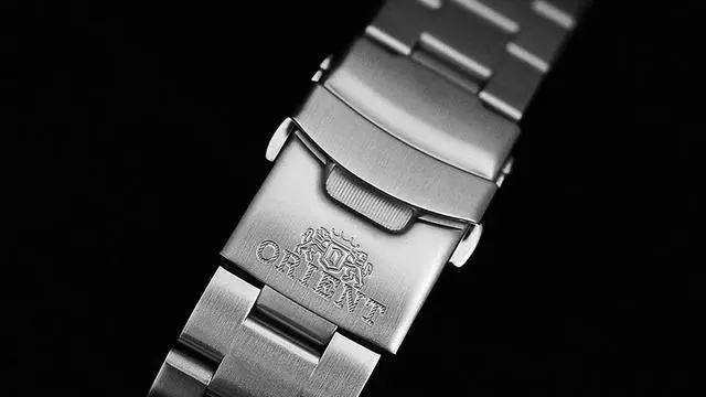 Alt view image 6 of 20 - Orient Mako II FAA02001B9 200 Meter Japanese Automatic Diving Watch