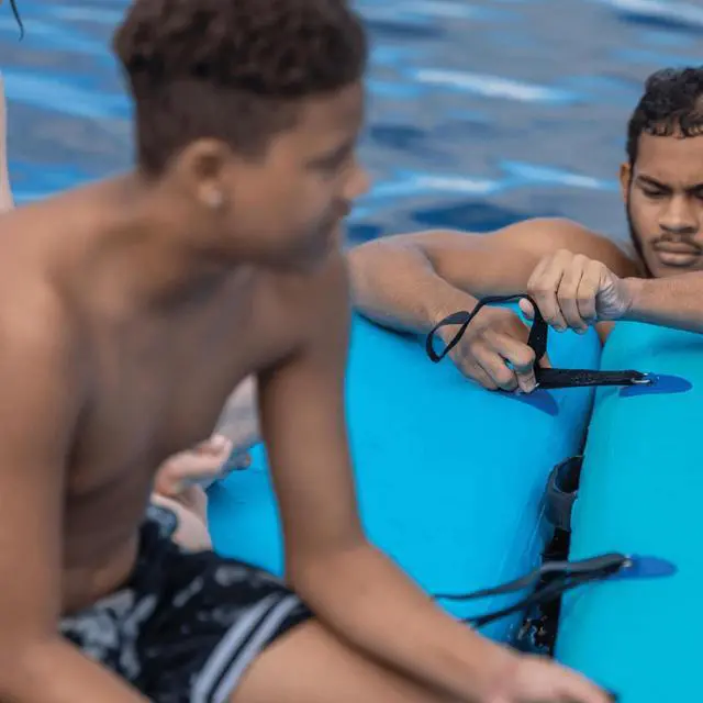 Alt view image 3 of 7 - WOW Watersports 8'x5'x6" Drop Stitch Vacation Station Dock