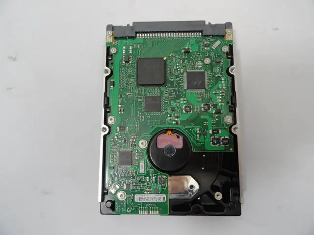 Main image of IBM/Seagate 73Gb 15krpm 3.5" SCSI 80Pin HDD ( 41Y8410 03N6345 9Z3006-039 ST373455LC   IBM Seagate )
