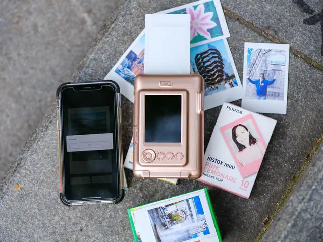 Alt view image 15 of 20 - FUJI FILM USA 16631813 Instax Hybrid Mini LiPlay Blk