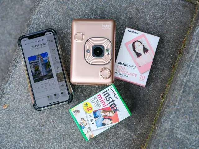 Alt view image 13 of 20 - FUJI FILM USA 16631813 Instax Hybrid Mini LiPlay Blk