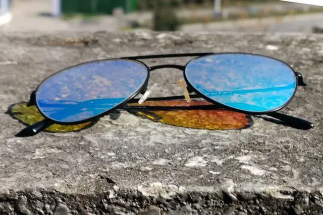 Alt view image 4 of 4 - SHINU Red-Green Color Blind Glasses for Men and Women with Red-Green Blindness Color Vision Disorder-CB72002(silver)