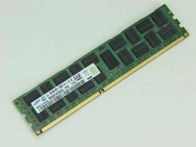 Alt view image 2 of 13 - Samsung M393B1K70DH0-YH9 8GB DDR3 SDRAM Memory Module