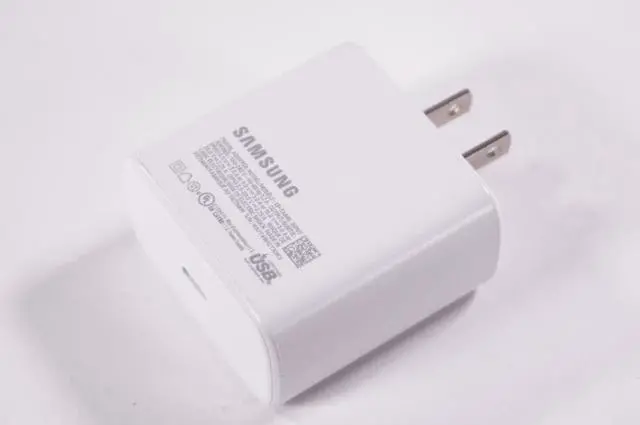 GH44-03104A Samsung 45W 20V 2.25A White Ac Adapter XE520QEA-KB1US