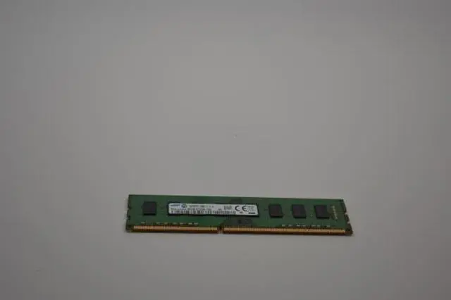 Alt view image 3 of 4 - Samsung M378B1G73EB0-YK0 DDR3-1600 8GB 512M x 8 CL11 Chip Memory