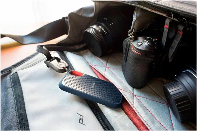 Alt view image 3 of 6 - SanDisk - Extreme Portable 2TB External USB-C NVMe Solid State Drive