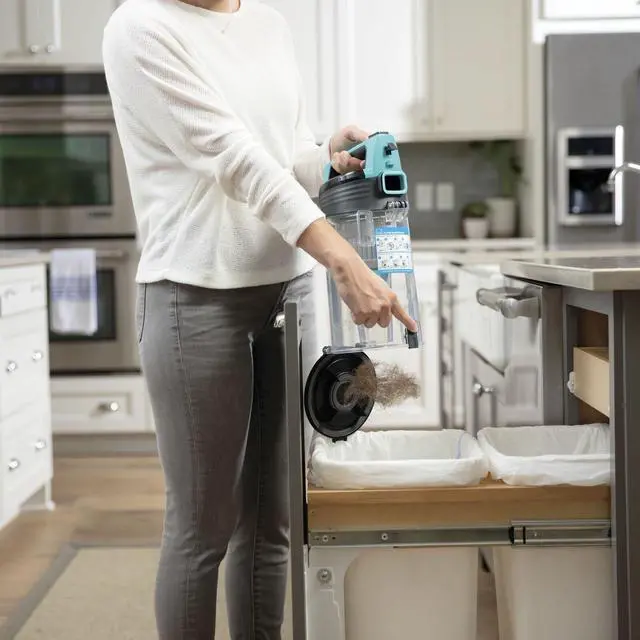 Alt view image 5 of 5 - BISSELL - MultiClean Allergen Lift-Off Pet - Black with Electric Blue Accents