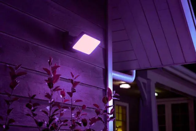 Alt view image 5 of 6 - PHILIPS - HUE WHITE AND COLOR AMBIANCE DISCOVER OUTDOOR FLOODLIGHT - BLACK