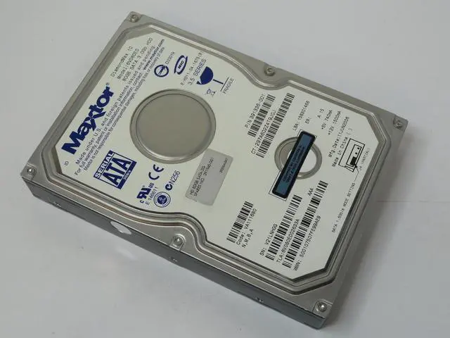 Alt view image 2 of 5 - Maxtor DiamondMax 10 6V080E0 80GB 7200 RPM 8MB Cache SATA 3.0Gb/s 3.5" Hard Drive Bare Drive