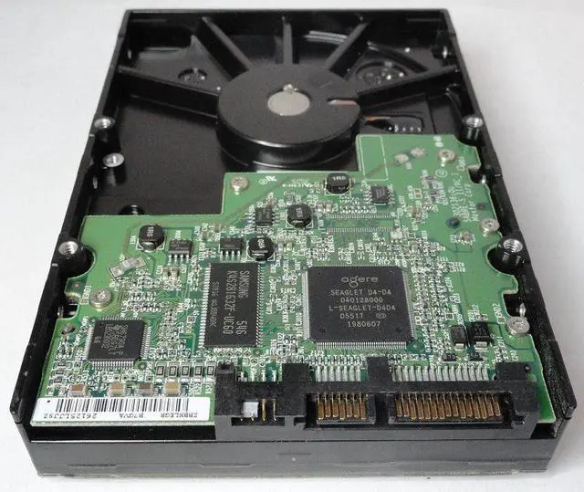 Alt view image 4 of 6 - Maxtor 250GB SATA 7200rpm 3.5in HDD ( 6V250F0 6V250F0    Maxtor )