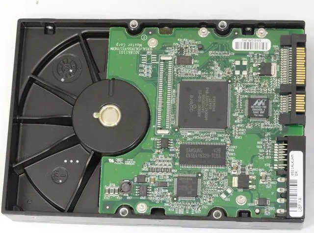Alt view image 2 of 4 - Maxtor DiamondMax Plus 9 6Y080M0 80GB 7200 RPM 8MB Cache SATA 1.5Gb/s 3.5" Hard Drive Bare Drive