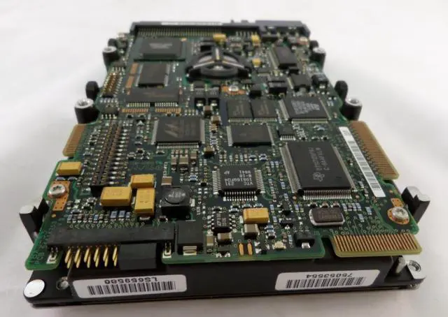 Main image of Maxtor Compaq 9.1Gb SCSI 80 Pin 10Krpm 3.5in HDD ( TN09J49B 142685-001 AD00932372  Maxtor Compaq )