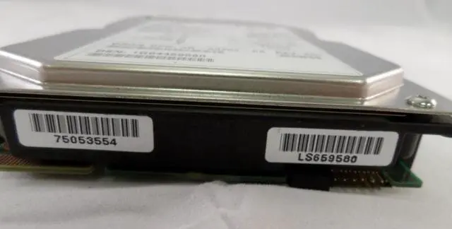 Alt view image 4 of 5 - Maxtor Compaq 9.1Gb SCSI 80 Pin 10Krpm 3.5in HDD ( TN09J49B 142685-001 AD00932372  Maxtor Compaq )