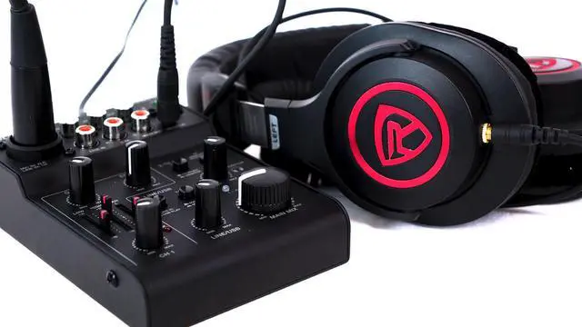 Alt view image 4 of 7 - Rockville 1-Person Podcast Podcasting Recording Kit w/Mic+Stand+Headphones