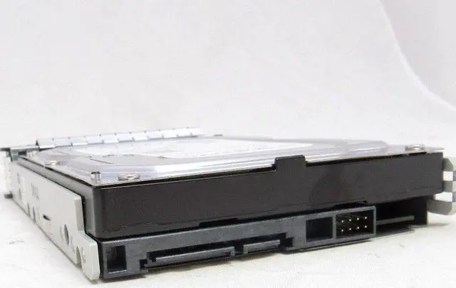 Alt view image 3 of 3 - Dell 1KWKJ 01KWKJ WD5003ABYX-18WERA0 500GB 3.5" SATA Hard Drive R-Series II3