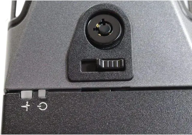 Alt view image 4 of 6 - New Dell Equallogic PS6100 2U Face Plate Front Bezel With Key K75PY 0K75PY