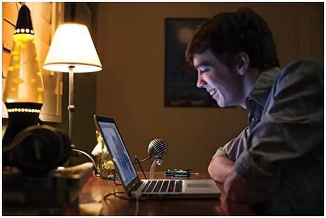 Alt view image 4 of 7 - MV5 Digital Condenser Microphone Gray + USB amp Lightning Cable