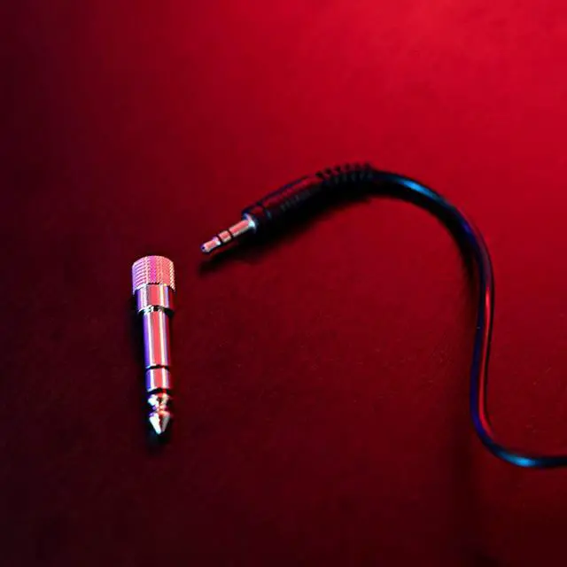 Alt view image 5 of 5 - HF125 | Ultra-Portable Professional DJ Headphones With 6ft Cable, 40mm Drivers for Extended Response & Closed Back Design for Superior Isolation