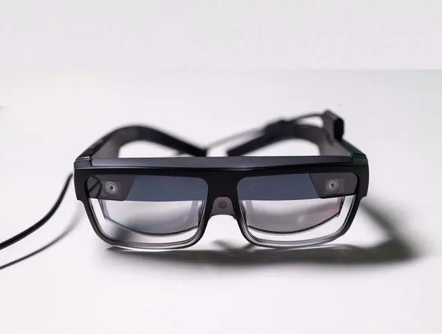 Alt view image 11 of 18 - Lenovo ThinkReality A3 Smart Glasses