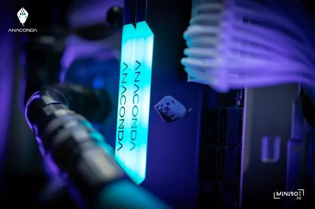 Alt view image 7 of 7 - ANACOMDA ET RGB Gaming DDR4 288-Pin PC RAM Memory 3600MHz(PC4 28800) CL18 32GB (2 x 16GB) UDIMM (White) with Heatsink Desktop Memory Model. Made in TAIWAN