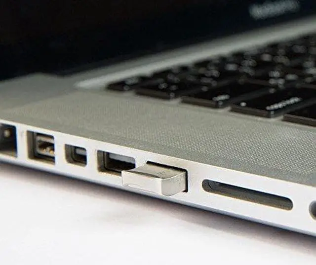 Alt view image 3 of 11 - Transcend 64GB JetFlash 710 USB 3.1/3.0 Flash Drive (TS64GJF710S)