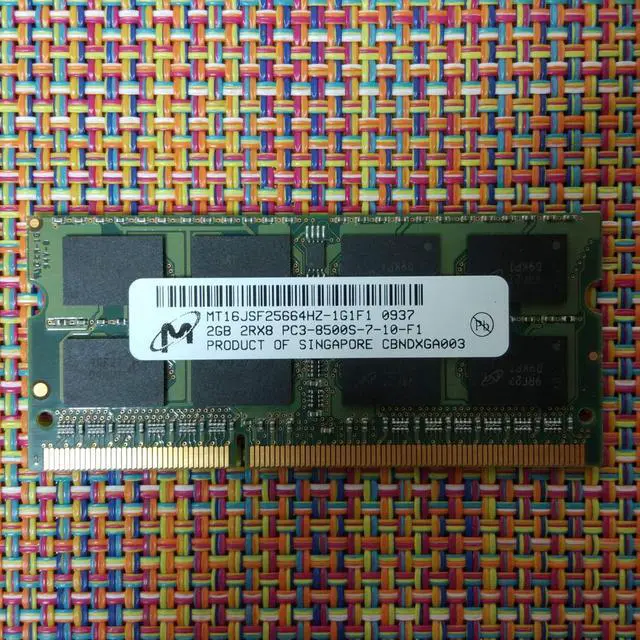 Alt view image 2 of 6 - Micron MT16JSF25664HZ-1G1F1 2 GB Memory Module - PC3-8500 2Rx8 - 1066 MHz - SO DDR3